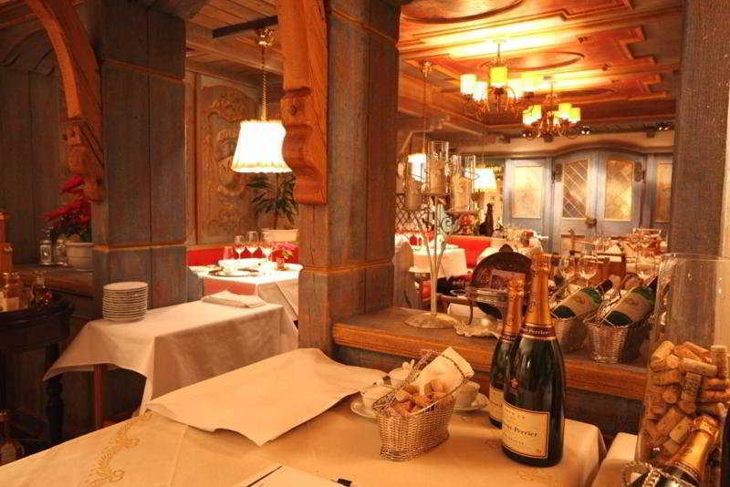 Relais & Chateaux Schoenegg Zermatt Restaurant photo